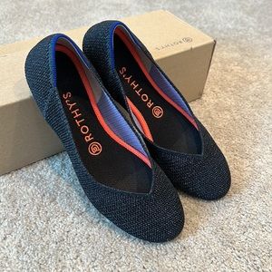 Limited Edition Rothy’s ballet flats, 8.5, Metallic Lattice Stitch (dark blue)